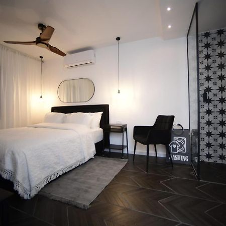 Z-32 Luxury Boutique Apartment 엘라트 외부 사진