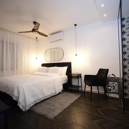 Z-32 Luxury Boutique Apartment 엘라트 외부 사진
