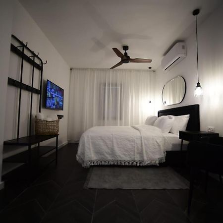 Z-32 Luxury Boutique Apartment 엘라트 외부 사진