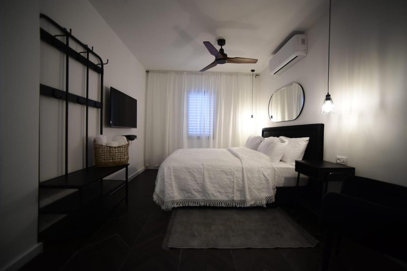 Z-32 Luxury Boutique Apartment 엘라트 외부 사진